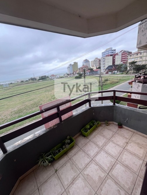 DEPARTAMENTO DE 3 AMBIENTES CON VISTA AL MAR Y COCHERA TECHADA!!! GAS NATURAL