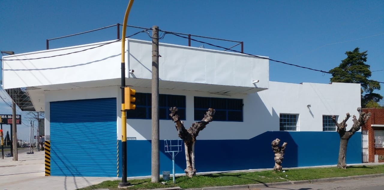 VENTA - Local sobre Camino de Cintura - Luis Guillon