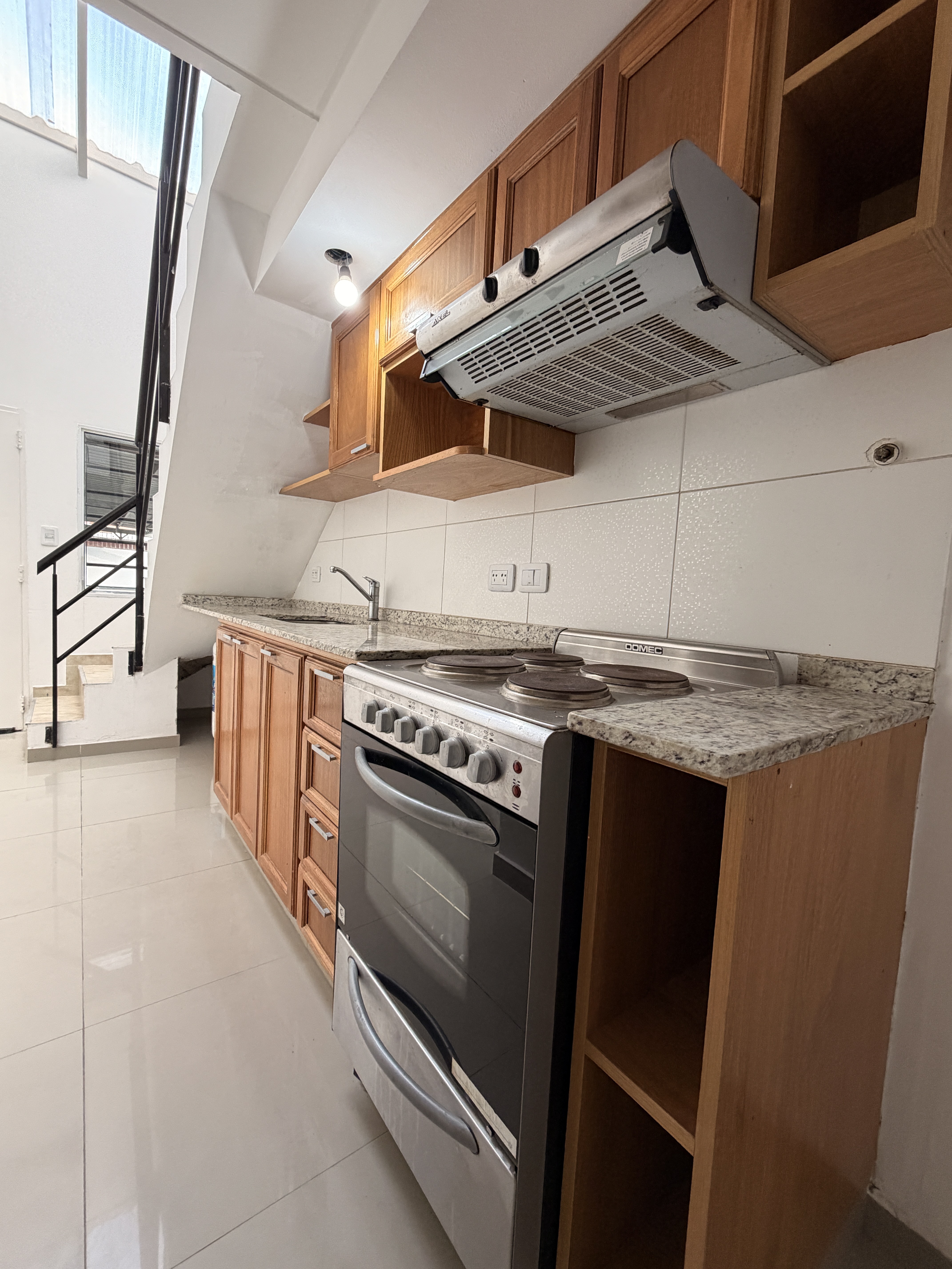 Alquiler, 3 Amb Tipo Duplex, 2 Baños, Interno. Opc Cochera
