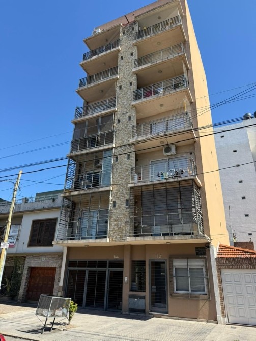 VENTA DEPARTAMENTO DE 2 AMBIENTES EN ESCALADA