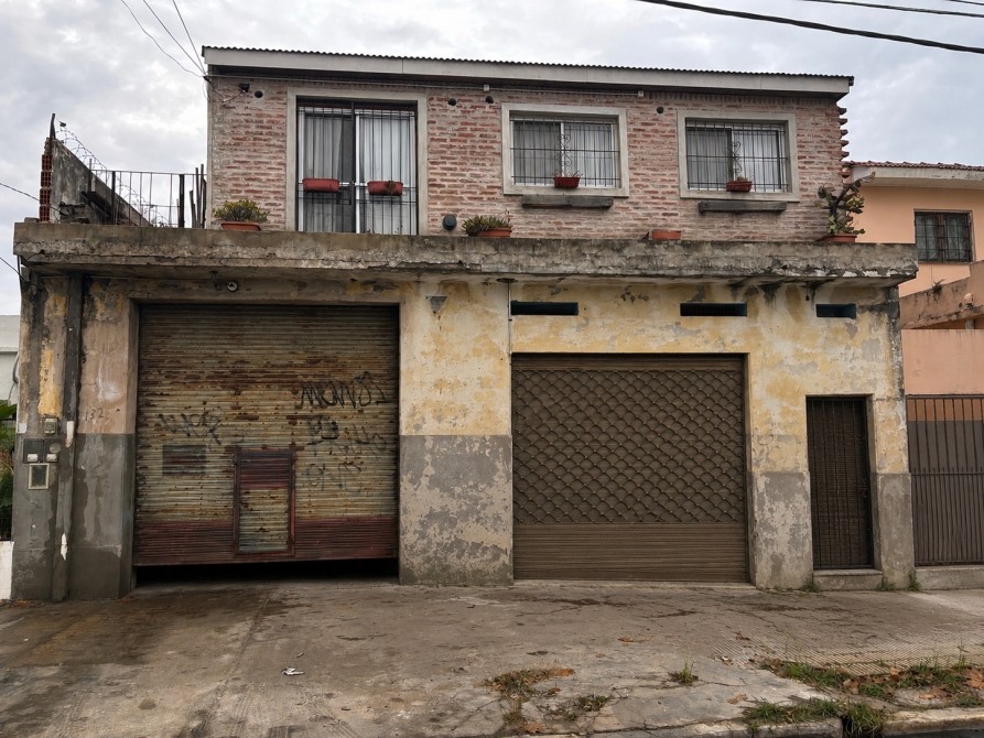 GALPON CON CASA EN PLANTA ALTA EN VENTA