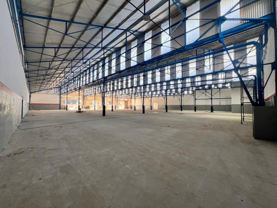 Galpon en ALQUILER de 2300 m2 aprox - VILLA DOMINICO - AVELLANEDA