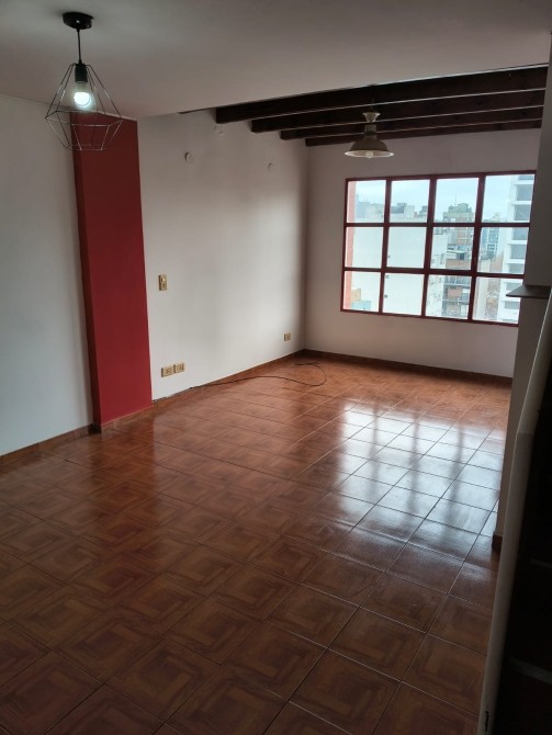 Departamento Dos Ambientes Duplex al frente