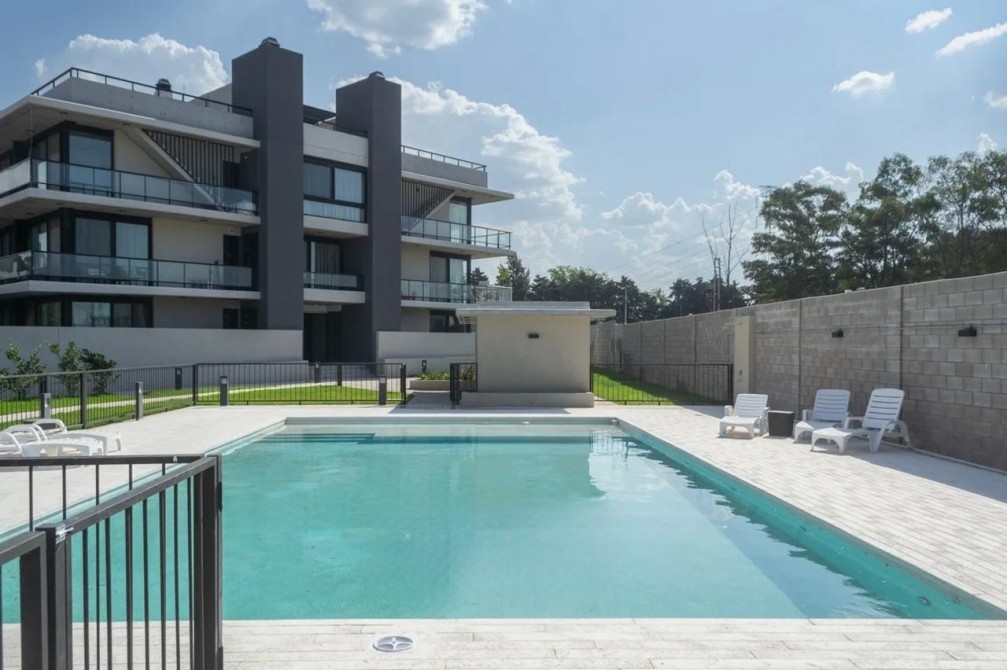 Venta/Alquiler dpto a estrenar tipo dúplex de 3 amb. con balcón y terraza. Complejo Cabral - Canning