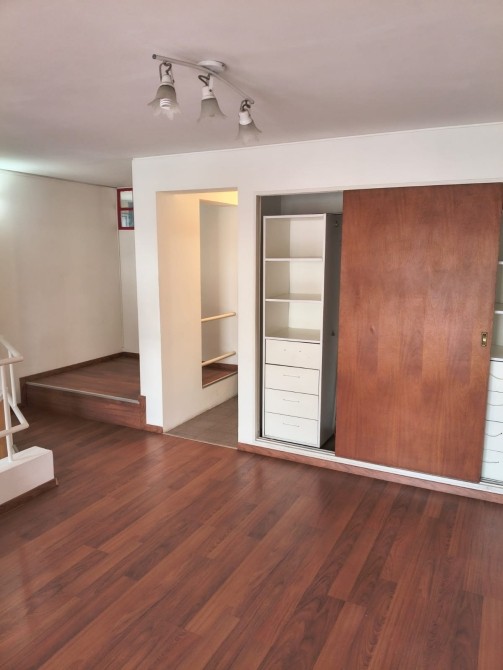 Departamento Dos Ambientes Duplex al frente