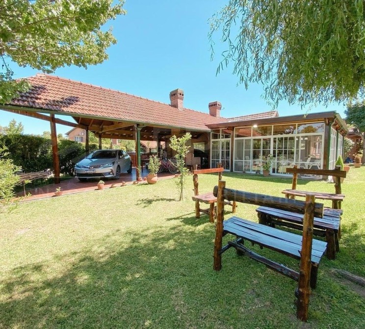 Casa a la venta Campos de Echeverria - Digna de ver!