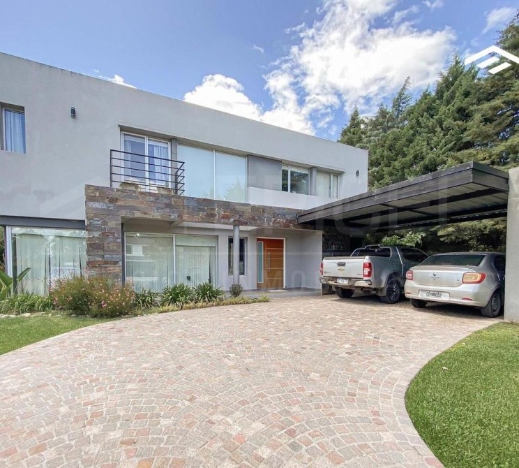 Casa 4 ambientes en venta - Los Naranjos, Canning