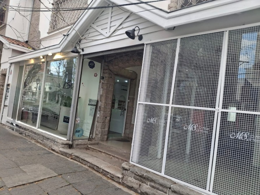 EXCLUSIVO LOCAL COMERCIAL EN ALQUILER | MONTE GRANDE CENTRO