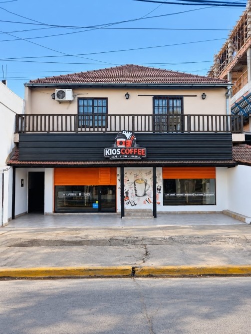 Local comercial  con doble vidriera en alquiler. Pleno centro de Canning